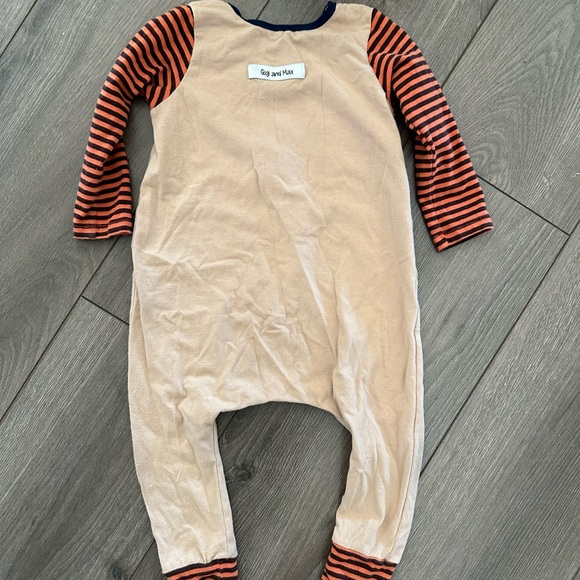 Gigi and Max Rompers - Picture 7 of 7